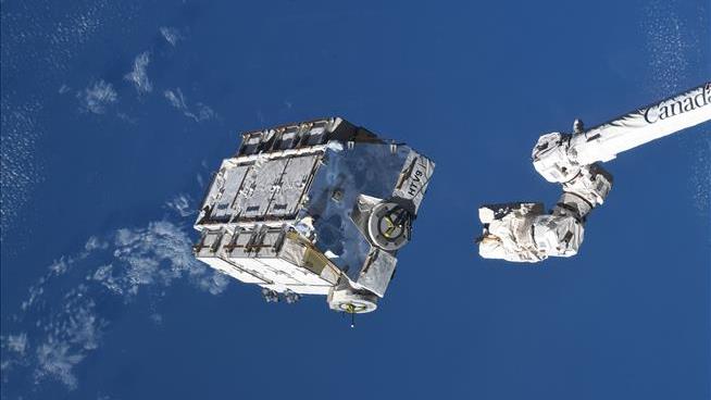 Space Station Rids Itself of 2.9 Tons of Trash