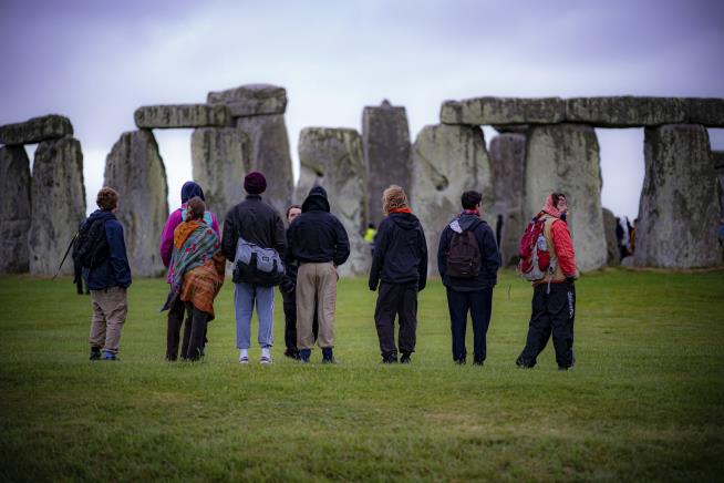 Crowds Gather at Stonehenge Despite Official Advice