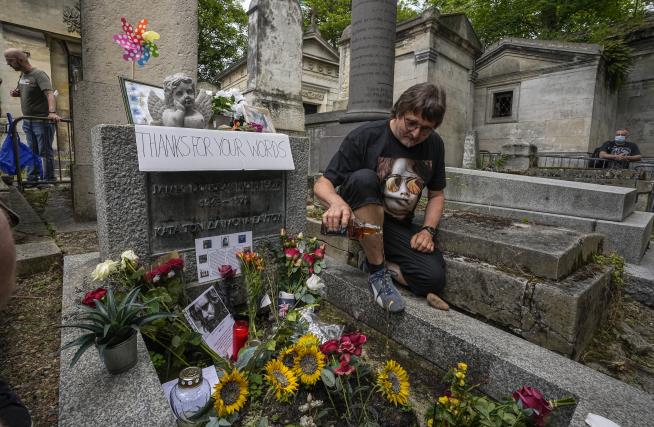 Fans Mourn Jim Morrison 50 Years After His Death