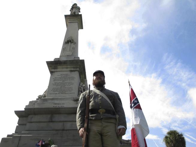 South Carolina Law Protecting Confederate Monuments Stands