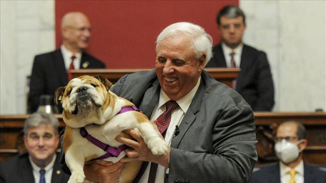 Governor Invites Critics to Kiss His Bulldog's 'Hiney'