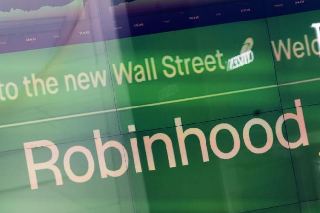 Robinhood CEO Cuts Quarter of Workforce: 'This Is On Me'