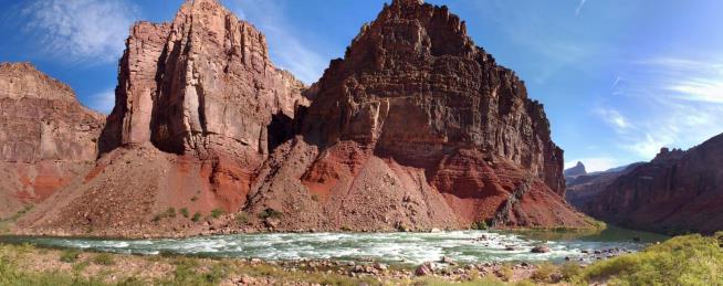 One Killed When Motorboat Flips at Grand Canyon