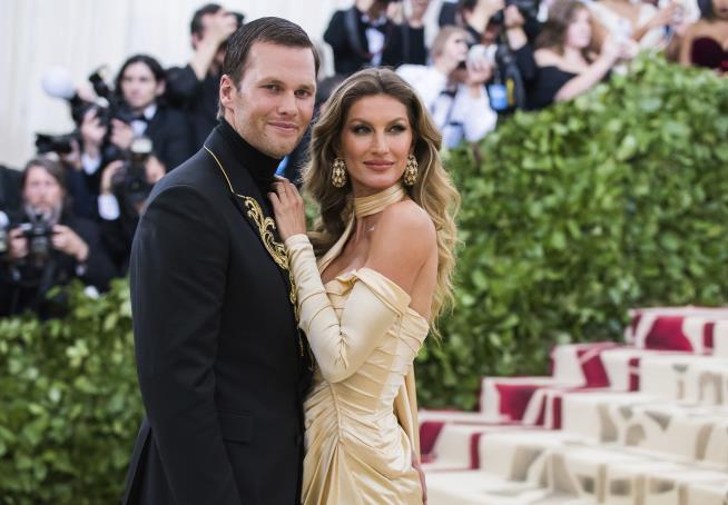 It's Official: Tom and Gisele Are Done