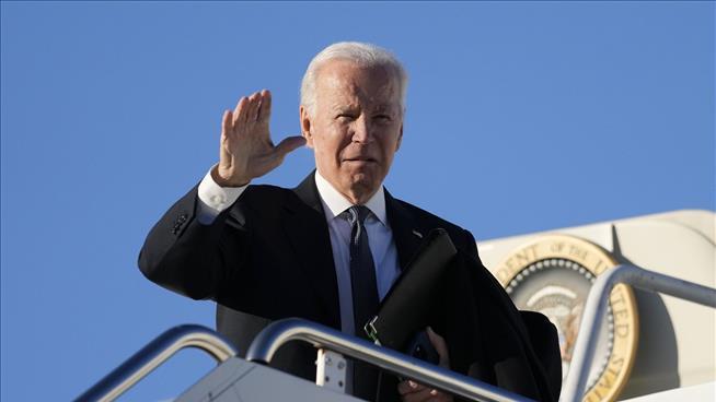 Biden's Team Accused of Bungling the Classified Story