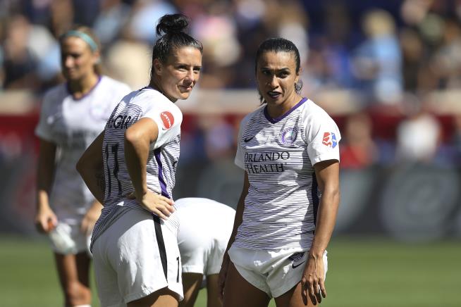 Orlando Ditches White Shorts for Women's Soccer
