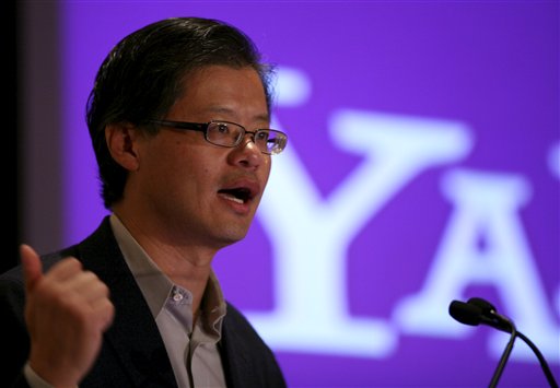 Yahoo to Lay Off 1,400 as Online Ads Stumble
