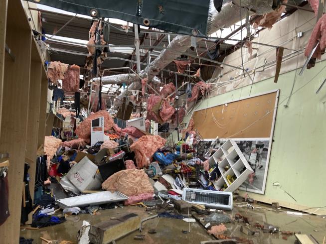 Tornado Slams Little Rock, Which Braces for Casualties