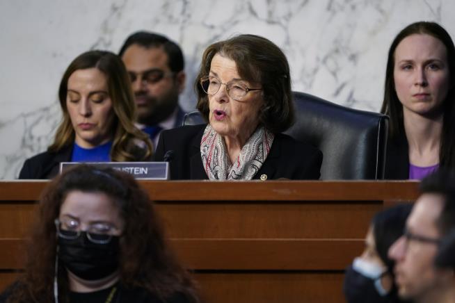 Feinstein Says She'll Be Back in Congress, Doesn't Say When