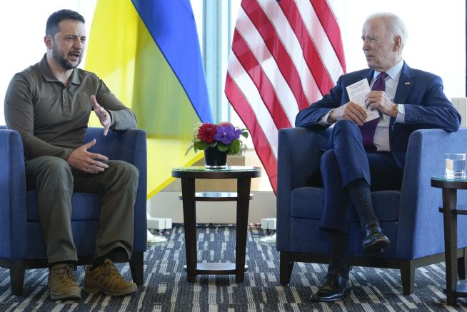 Biden to Zelensky at G7: 'We Have Ukraine's Back'