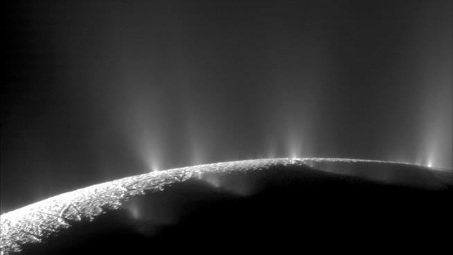 One of Saturn's Moons Is Spraying Epic Water Plumes