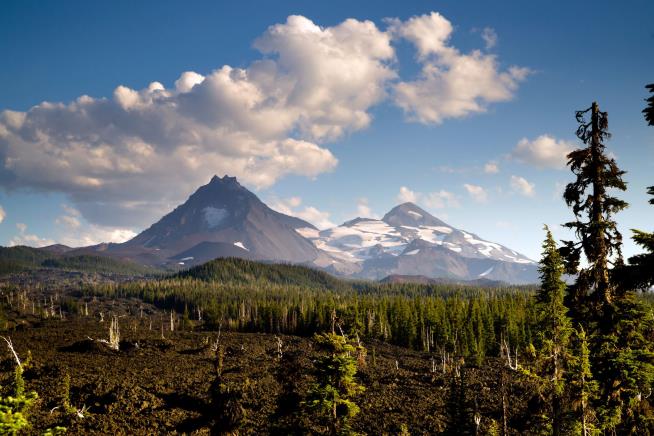 21-Year-Old Plunges to His Death Climbing Oregon Mountain
