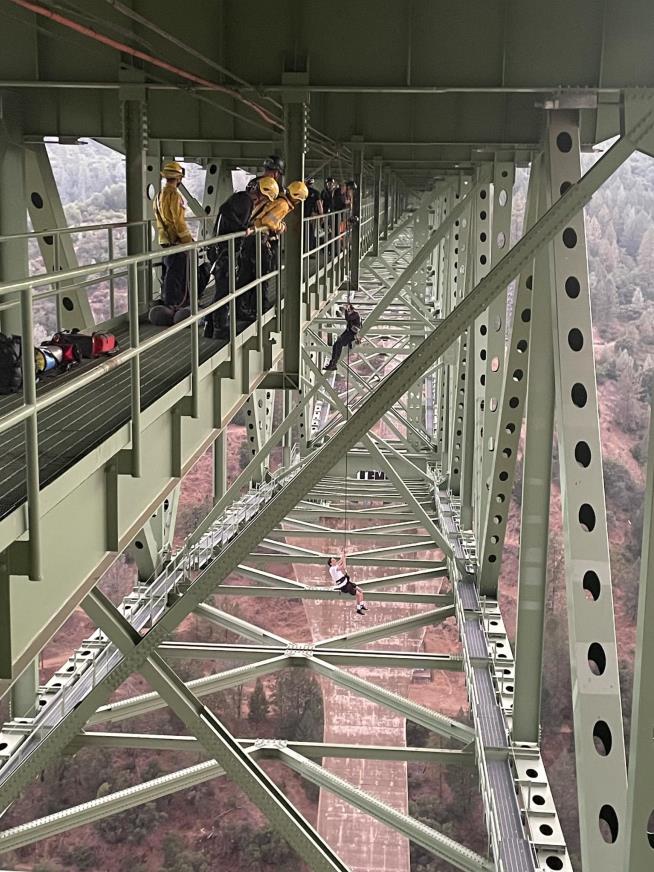 Teen Rescued From California's Tallest Bridge