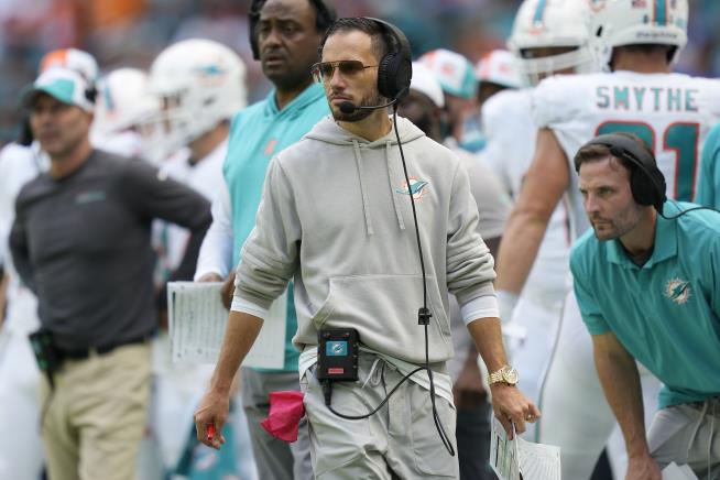 Fans Boo as Miami Dolphins Opt Not to Go for NFL Record