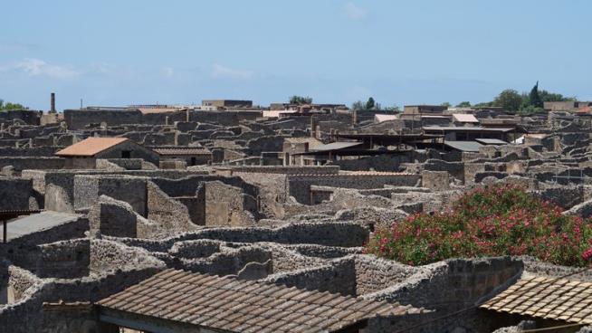 New Find in Pompeii: a Bakery-Prison for Slaves