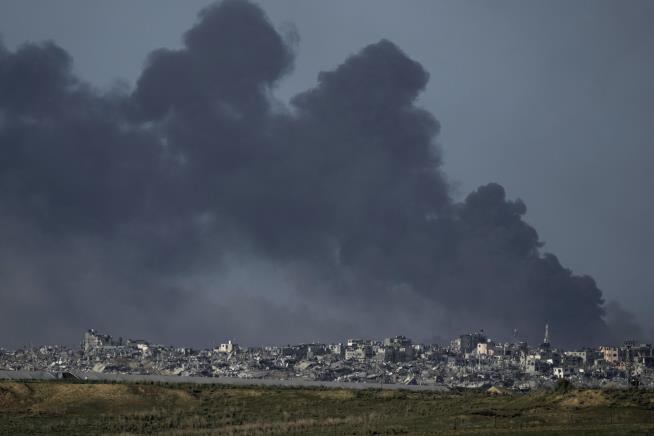 Israel Clears Central Gaza Zone