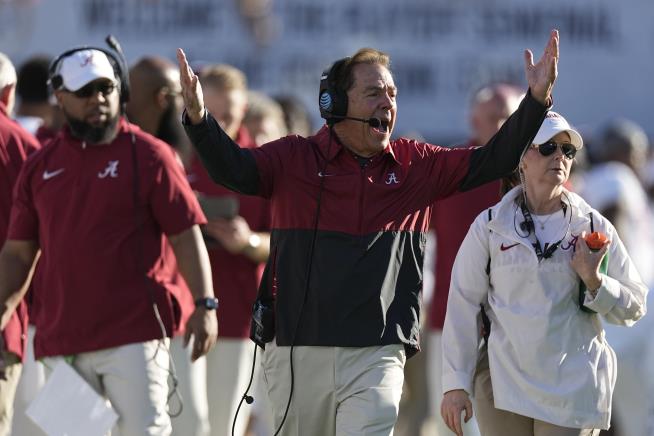 Alabama Coach Retires With Bryant-Like Record