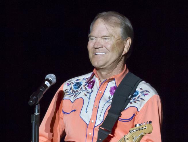 Big Names Help Turn Final Album by Glen Campbell Into Duets