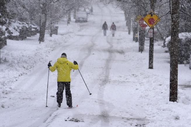 Travel Becomes Hazardous as Winter Storm Hits Northeast