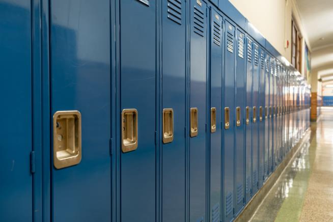 Cops: Man Met Teen Online, Tried to Enroll in Her School