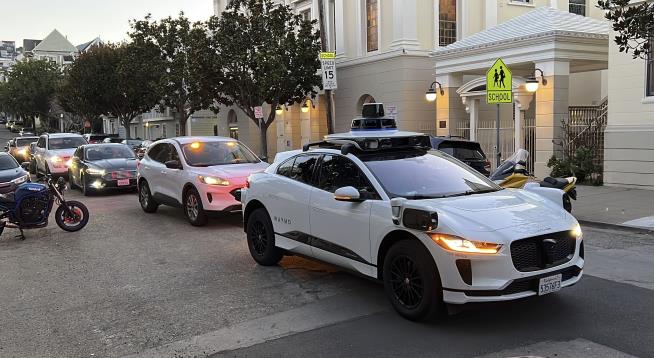 LAPD: Guy Tried (and Failed) to Steal Driverless Taxi