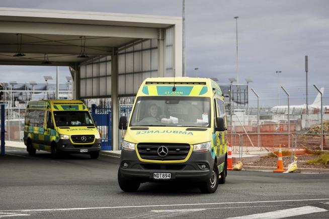 'Sudden Movement' Injures 50 on Flight to New Zealand