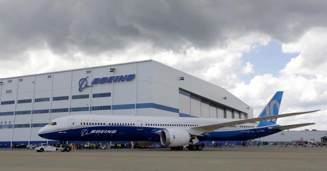 Whistleblower's Mom Blames Boeing for His Death