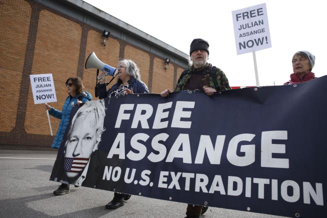 Assange's Wife on US Extradition Vow: 'Weasel Words'