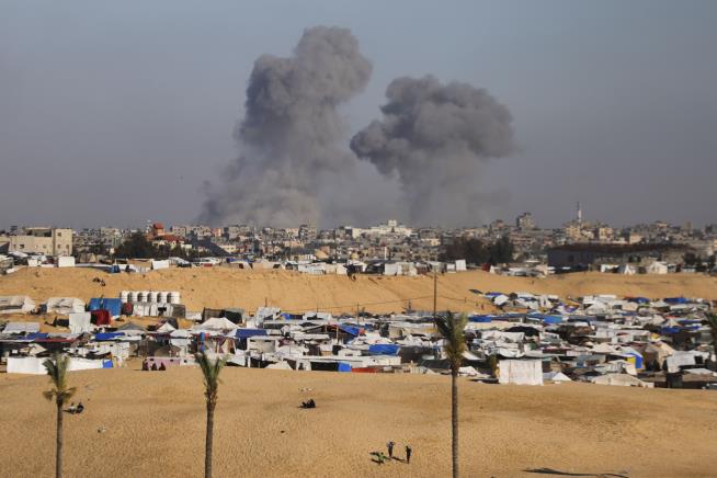 Israel Takes 'Operational Control' of Crucial Rafah Crossing