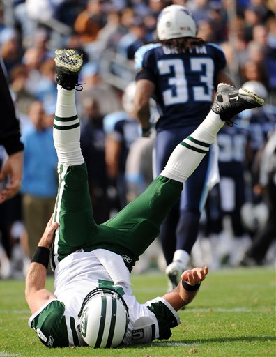 Jets Punch Hole in Titans' Perfect Season