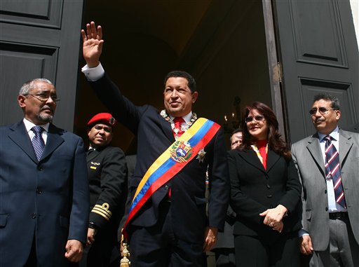 Chavez Quietly Courts Western Oil Firms