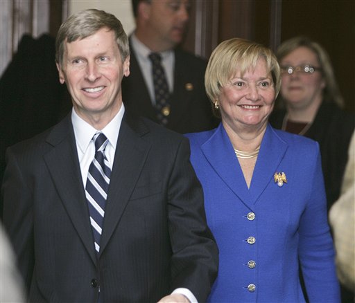 NH Governor Picks Republican for Senate