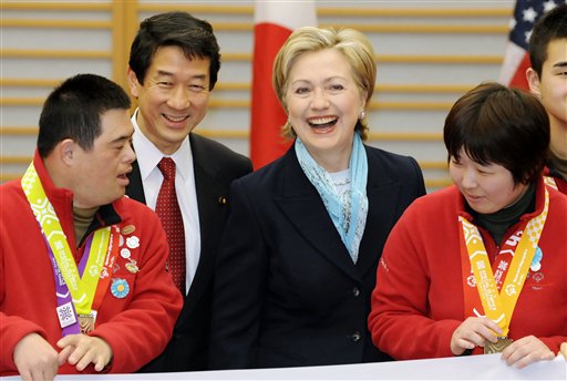 Clinton Arrives in Japan, Warns North Korea