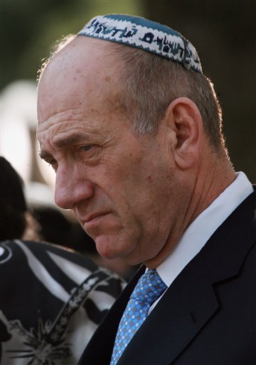 Olmert Offers Talks With Arab Leaders
