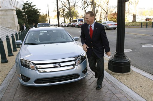 Obama Snaps Up 17,600 Fuel-Efficient US Cars