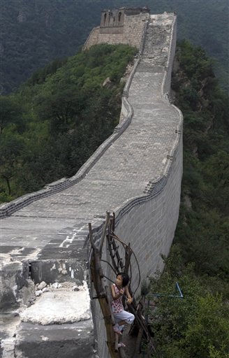 China Finds Vast New Stretches of Great Wall