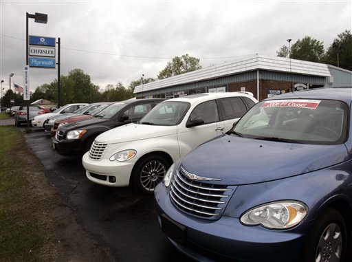 Dealer Cuts Mean Deals on Chrysler, GM Cars
