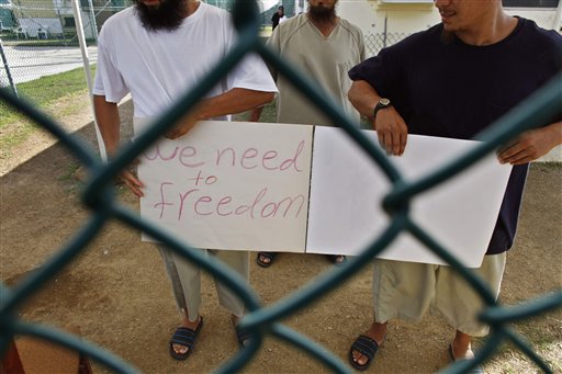 Obama Gives Up On Resettling Detainees in US