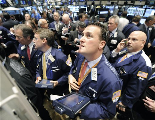 Dow Climbs 44; Oil Prices Fall