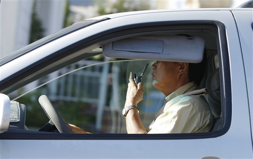 Pols, Drivers Dial Up Cell Phone Danger