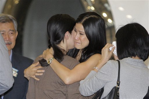 Freed Journo Ling Shops Book With Sister