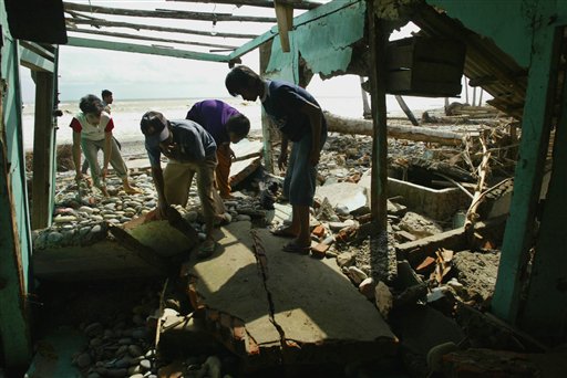 Fourth Quake in 2 Days Wracks Indonesia
