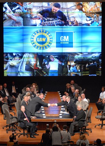 GM, UAW Talk Past Deadline