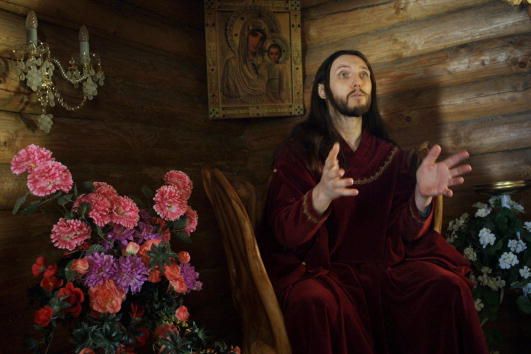 'Reborn' Jesus Leads Vegans in Russia