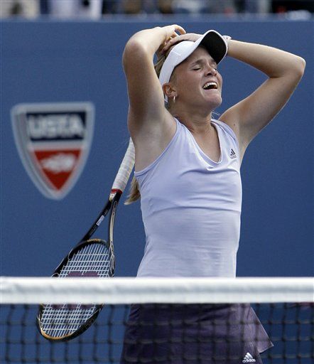17-Year-Old Oudin Upsets Sharapova