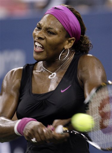 Serena Into Semis Opposite Clijsters