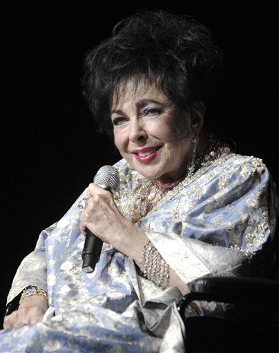Elizabeth Taylor to Have Heart Surgery