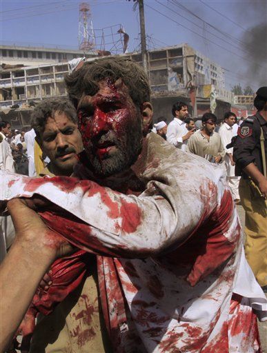 Blast Kills Dozens in Pakistan