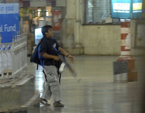 Mumbai Gunman Recants Confession