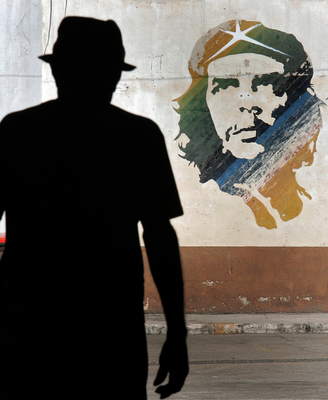 Che Killer Gets Free Gift From Cuba